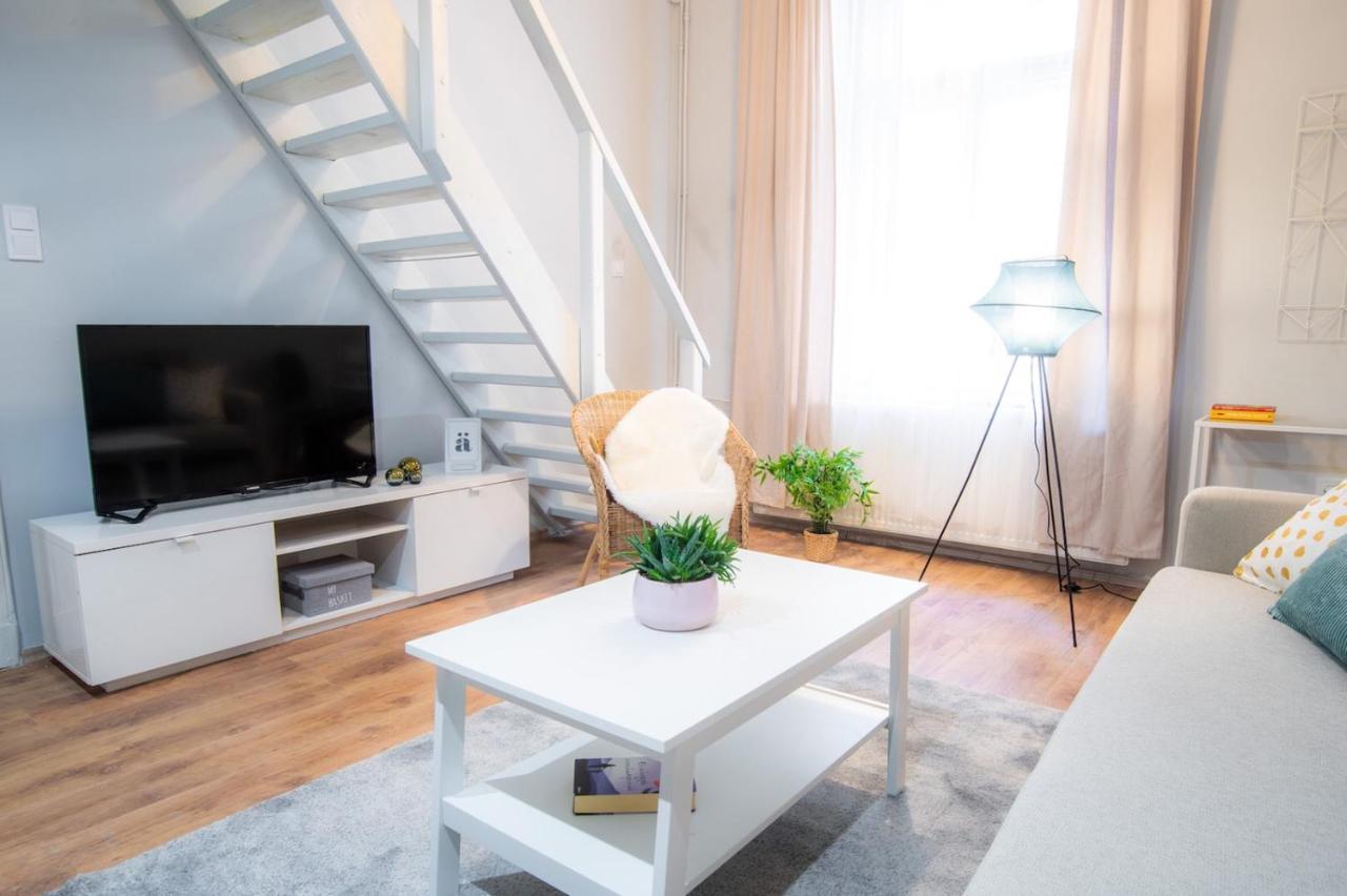 Apartment In Super Location M9 Budapest Luaran gambar